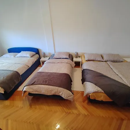 Apartment Leko *